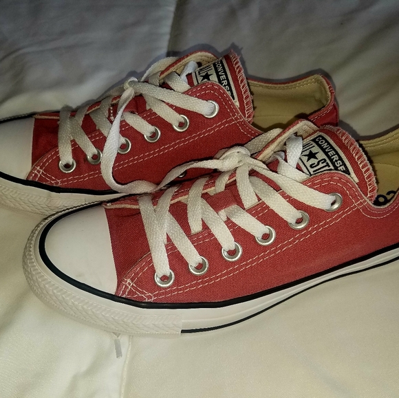 faded red converse
